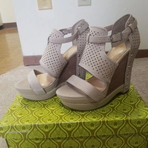 Gianni Bini wedges